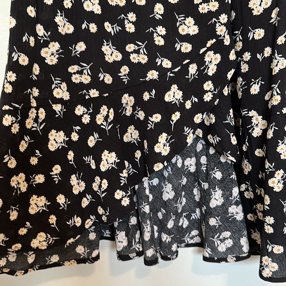 Women’s Daisy Wrap Dress - Propaganda (from Plenty) - size Large - Picture 4 of 5